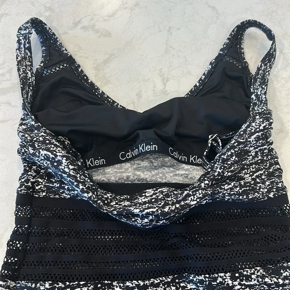 Calvin Klein Sea Glass Printed Mesh-Inset Black White Suit Size 8
